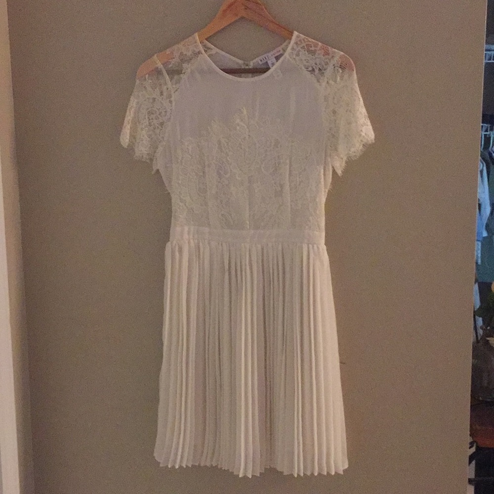 Gorgeous white lace dress